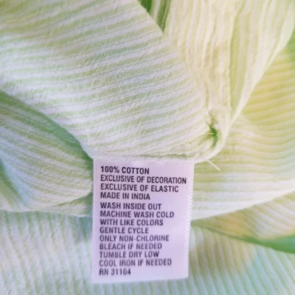 Crown & Ivy Green Seersucker Striped Top M - Picture 5 of 5
